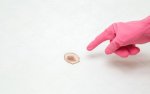 Cách Tẩy Vết Máu Trên Ga Giường (1).jpg